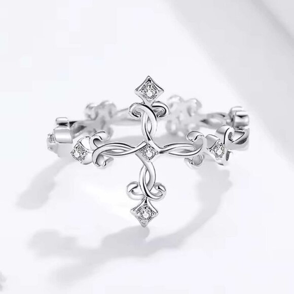 Women's Brand New CZ Accented Filigree Cross Adjustable Size Ring - Picture 5 of 9